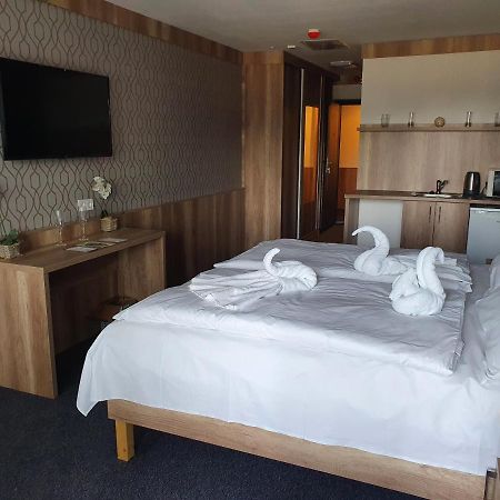 Minihotel Pápa Exteriör bild