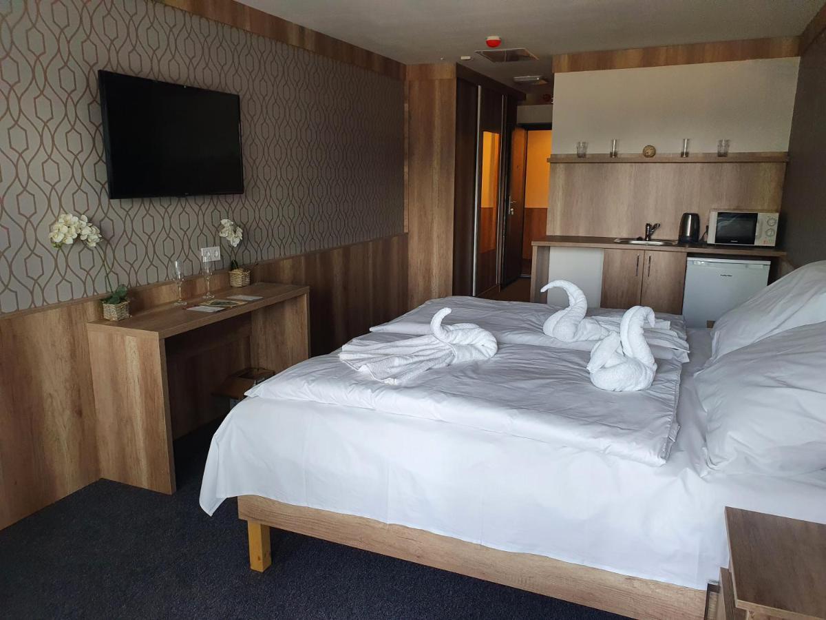 Minihotel Pápa Exteriör bild
