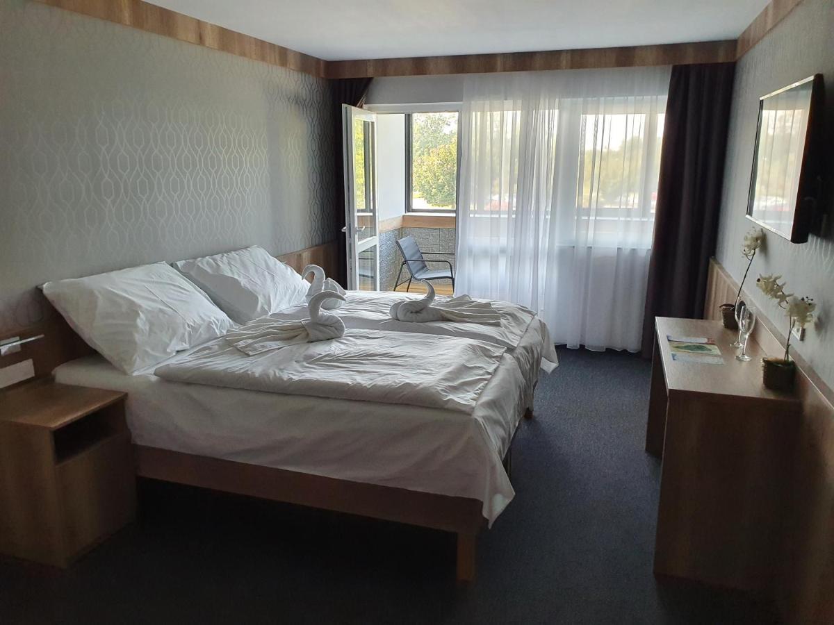 Minihotel Pápa Exteriör bild